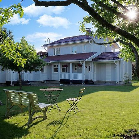 Westbay Inn Βάασα Εξωτερικό φωτογραφία